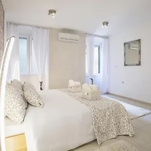 https://iron-gates-apartments-split.splithotels.org